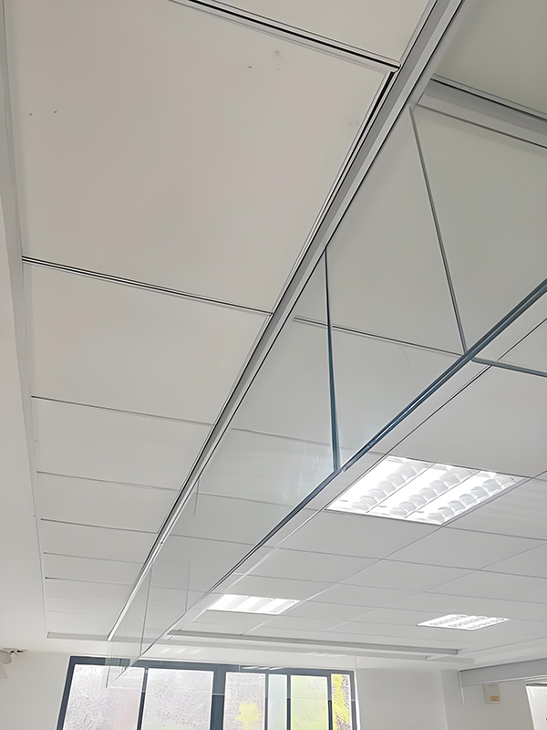 于田玻璃于田挡烟垂壁