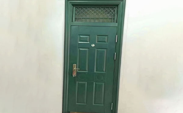 于田学校教室门