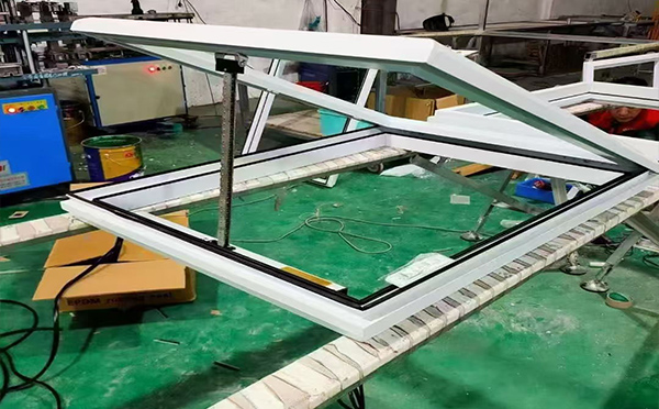 某地下车库出入口于田排烟窗配置工程